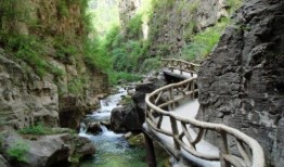 八泉峡爆料博主视频,博主带你探秘峡谷奇观