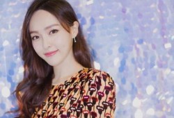 唐嫣爆料老白视频播放,揭秘老白背后的故事